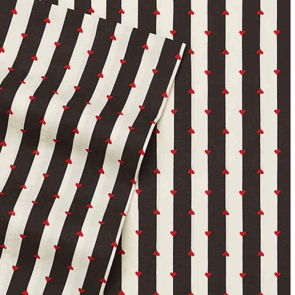 Betsey Johnson Wonderland Stripe Heart KING Sheets - Picture 4 of 8